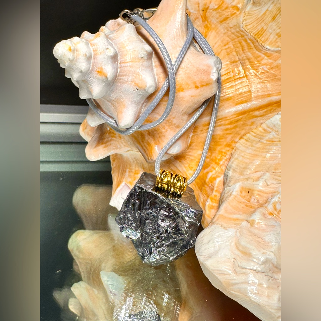 Terahertz Stone Pendant 30$